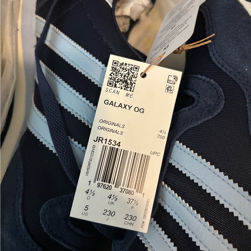 NIB Adidas Galaxy OG Trainers - Men’s size 5 / Women’s size 7 - Picture 6 of 7